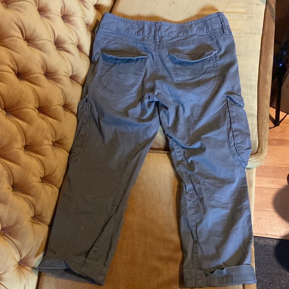 Jacob Connexion Stretch cargo army green slim capris - Picture 2 of 7